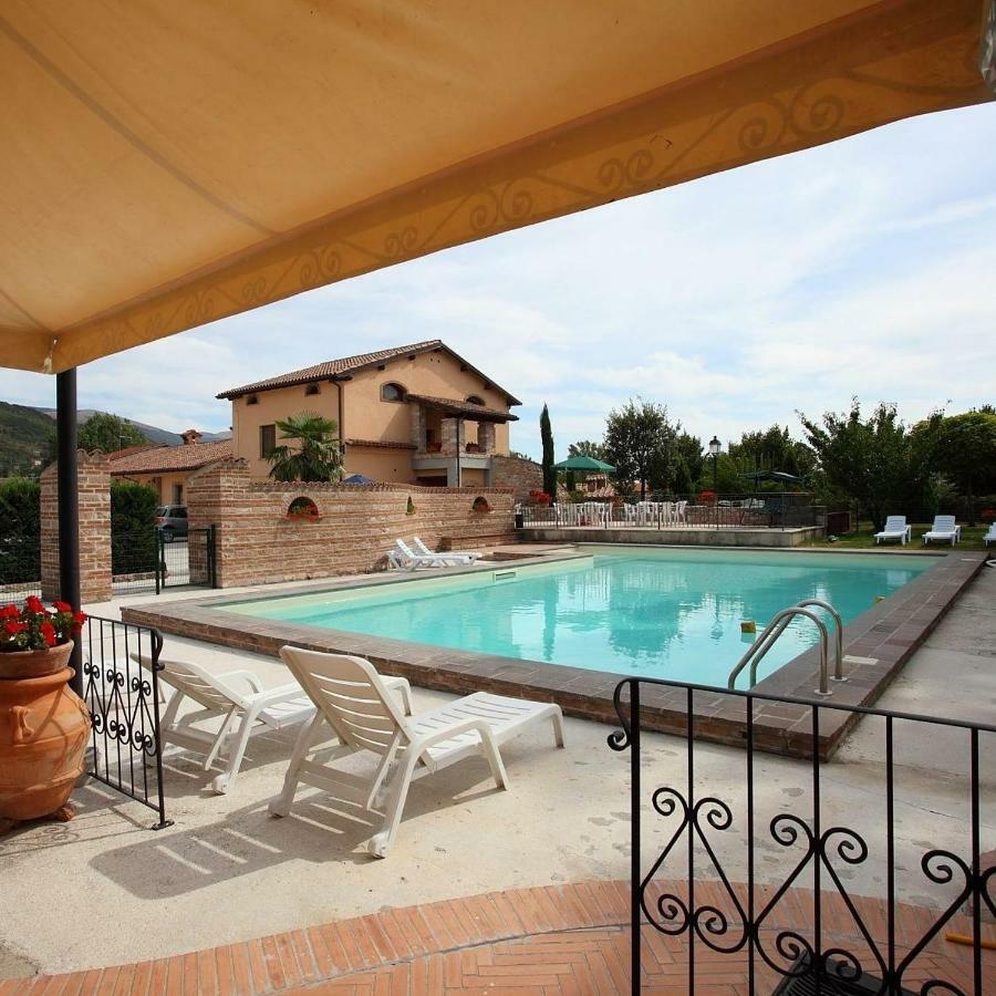 Residenza Le Querce Trilocale Villa Fossato di Vico Exterior photo